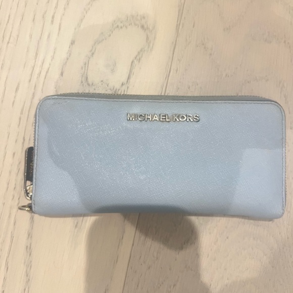 Michael Kors wallet - Picture 1 of 5